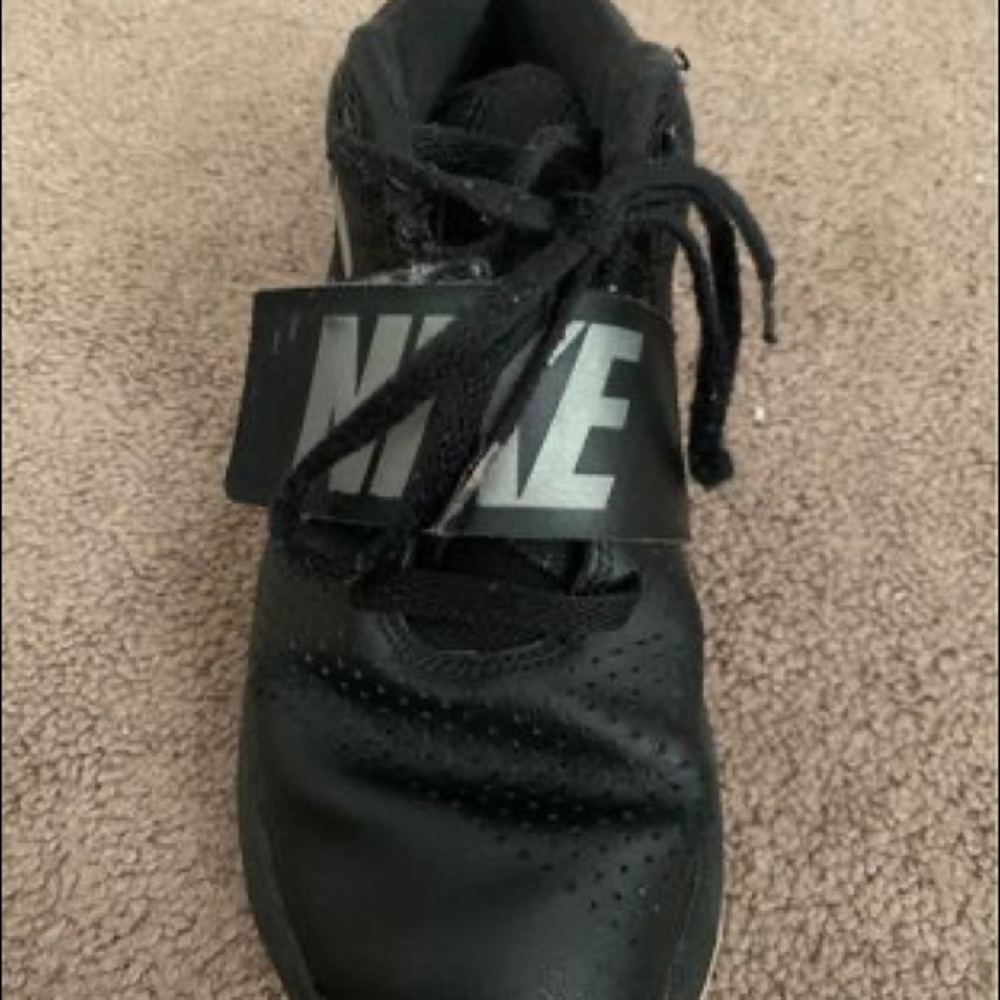 Boys Youth Nike Shoes Size 5Y Used